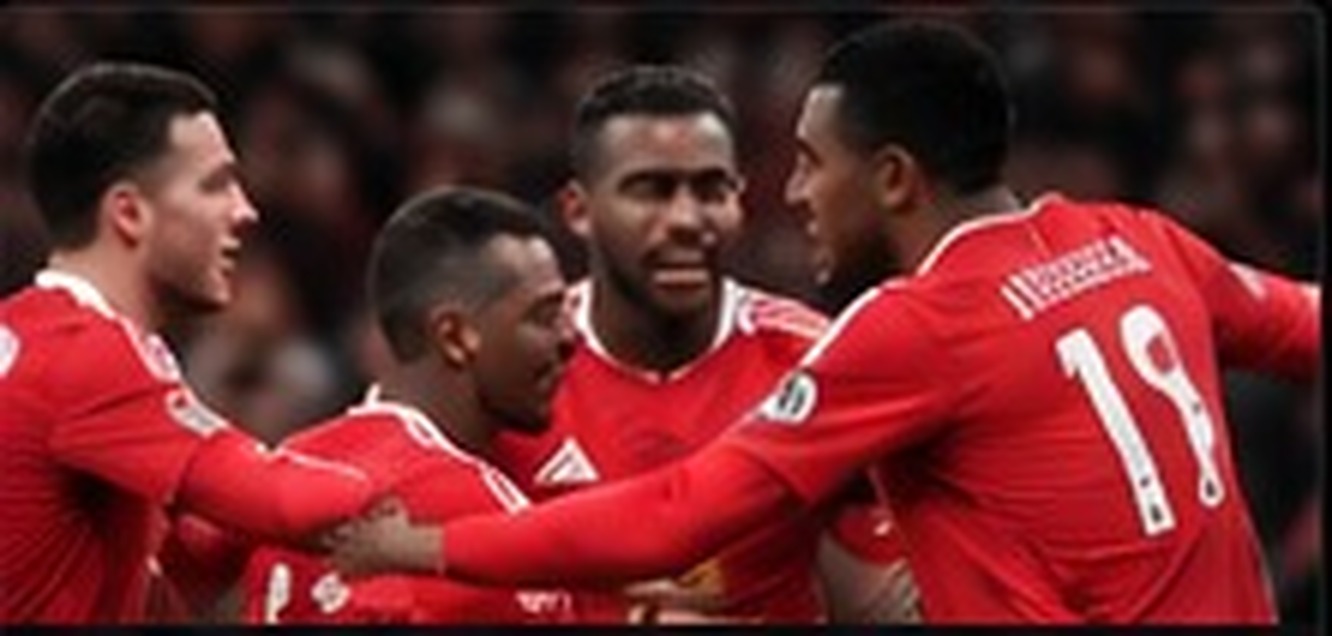 Manchester Unitedi mängijad tähistamas